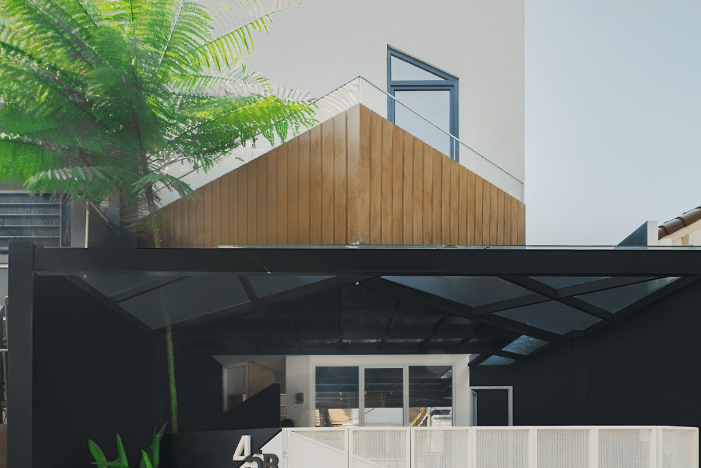 Rumah Klasik Modern 2 Lantai