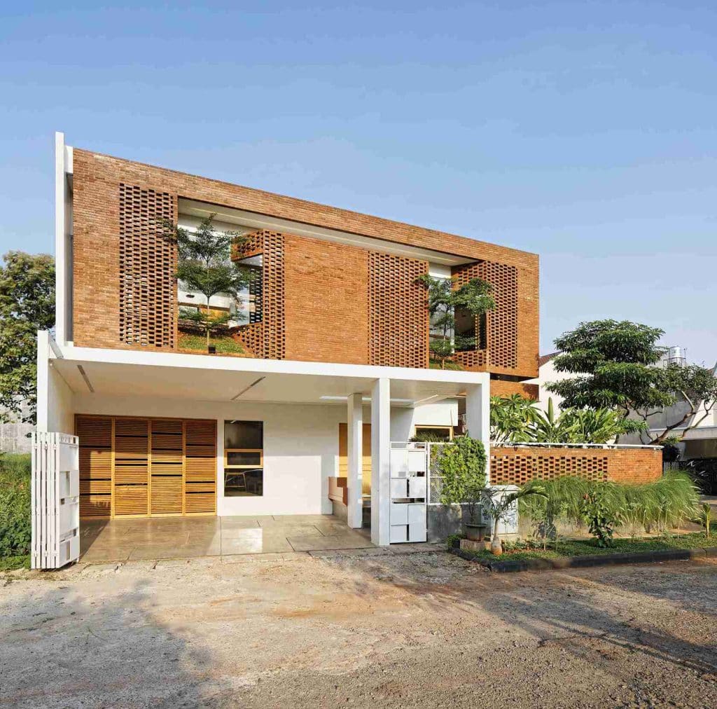 Flick House: Rumah Hangat dengan Konsep Green Architecture