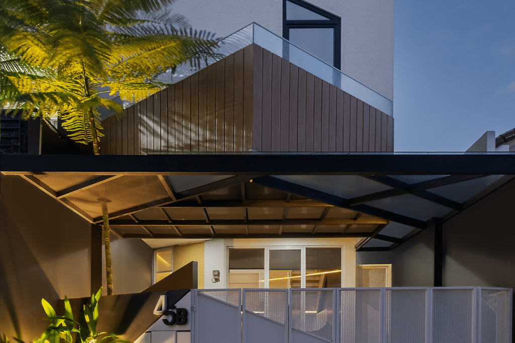 Rumah Klasik Modern 2 Lantai minimalis