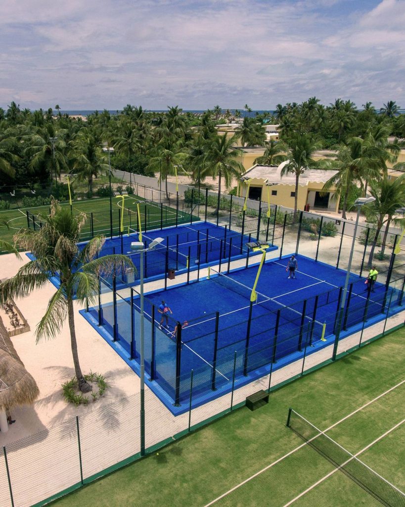 lapangan padel outdoor