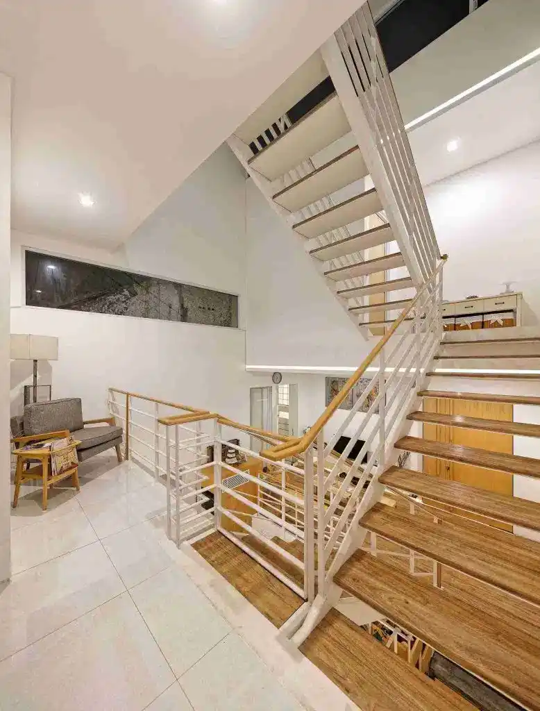 Rumah mezzanine Proyek Delution