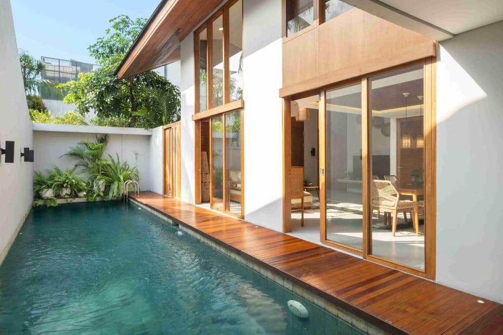 desain kolam renang indoor