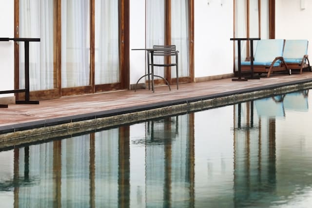 arsitek kolam renang