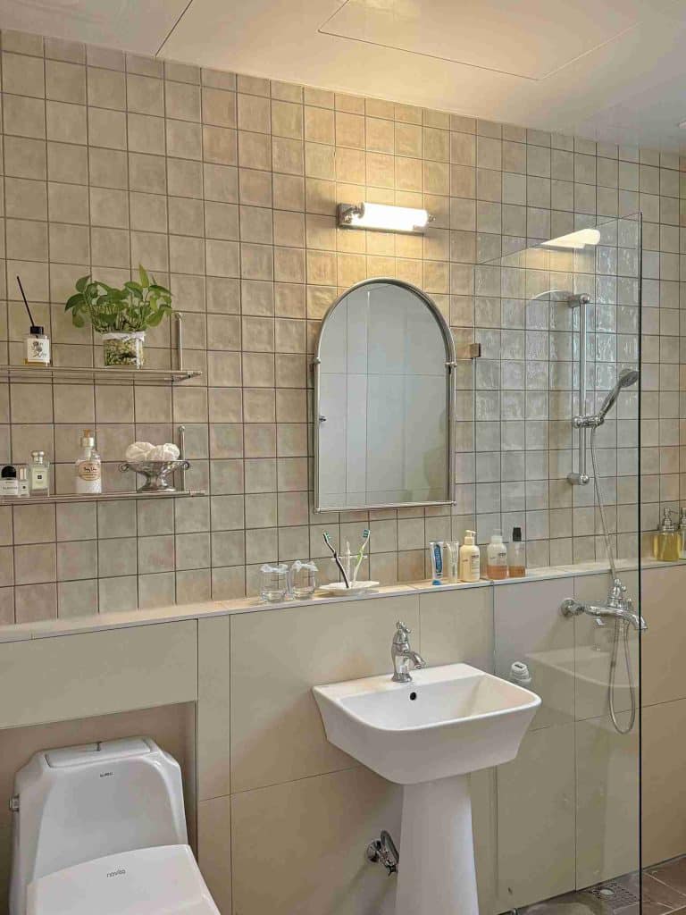 kamar mandi minimalis mewah